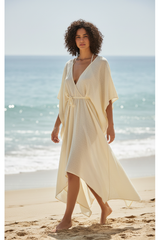 Ivory Cream - Walking Pose