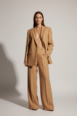 Warm Sand Beige – Front Full-Body