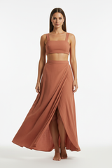 Dusty Terracotta – Front Full-Body