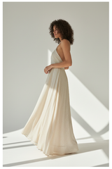 Champagne Cream - Side Angle Pose