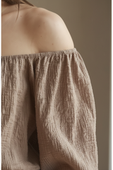 Soft Cocoa Taupe – Close-Up Detail