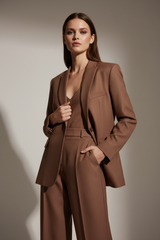 Dusty Cocoa Brown – Lifestyle Campaign