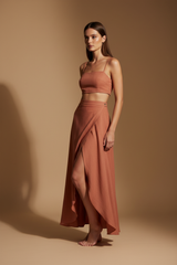 Dusty Terracotta – Three-Quarter Editorial